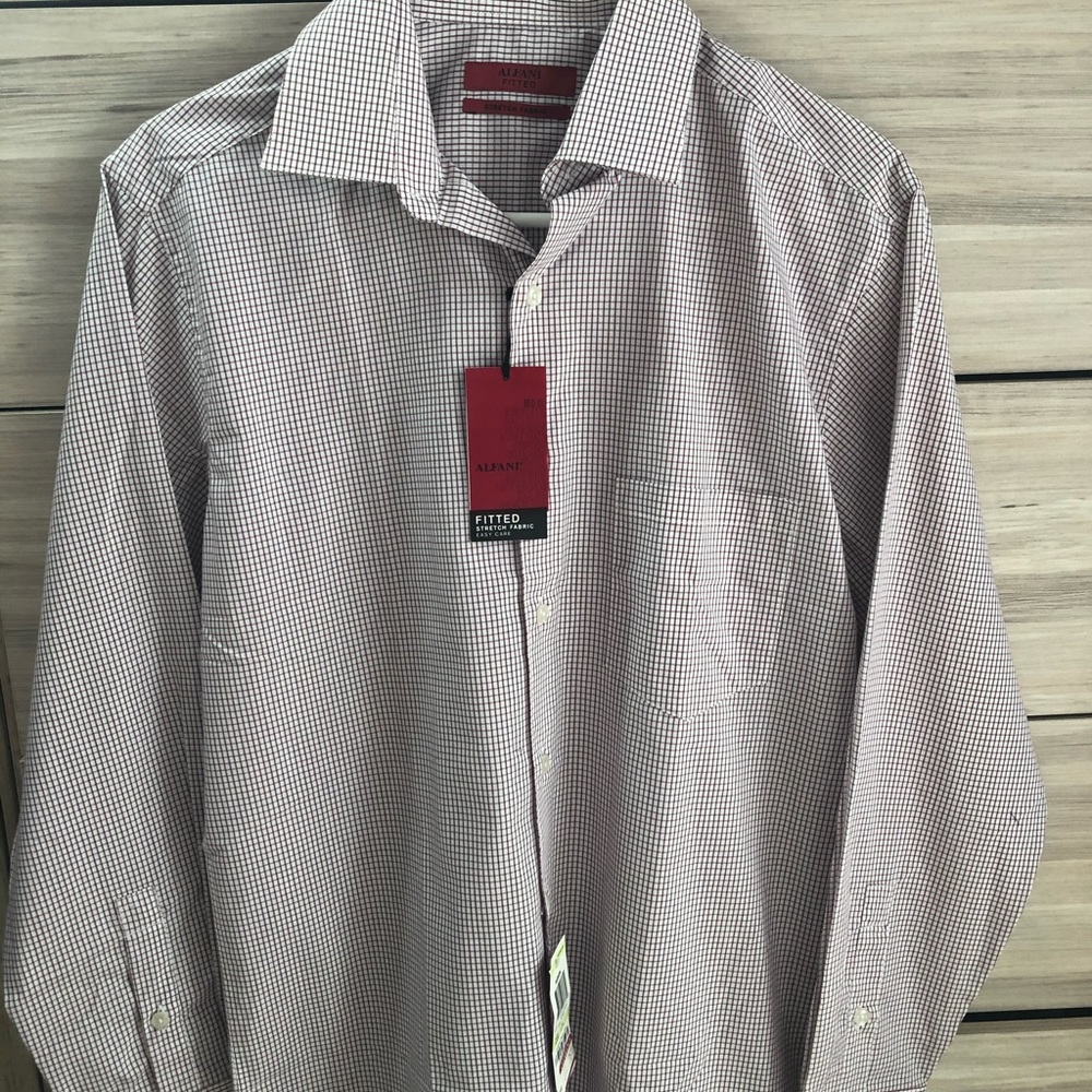 Men’s long sleeve fitted dress shirt